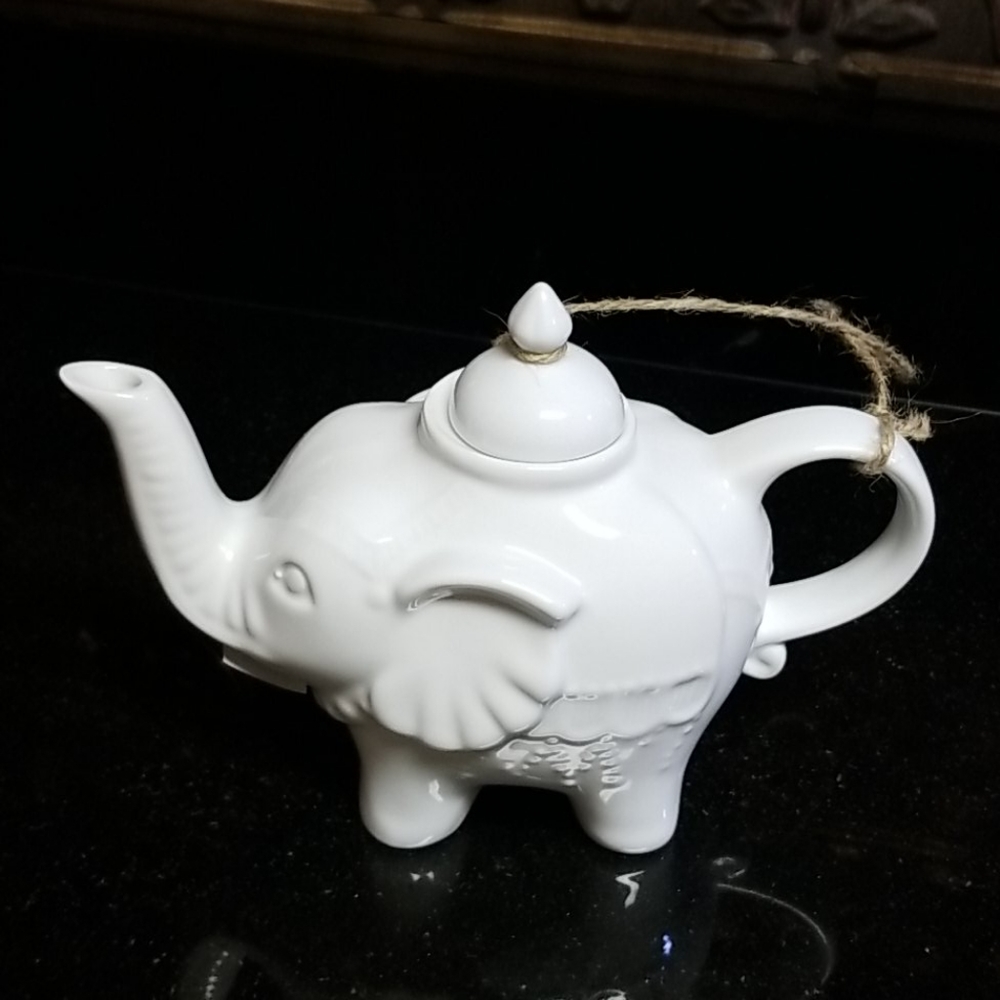 Elephant Teapot - Picture 2 of 5